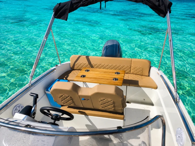 Hire Motorboat with or without skipper Yamaha Port de Ciudadella