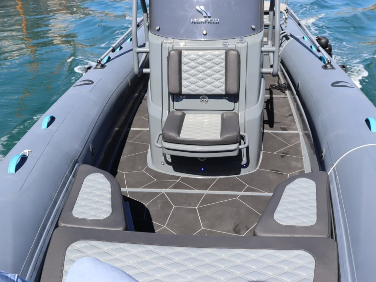 Yacht charter Sète - Highfield Highfield Sport 700 on SamBoat