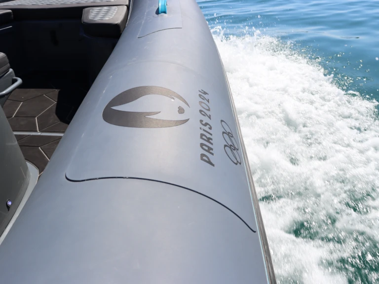 Yacht hire Sète cheap Highfield Sport 700