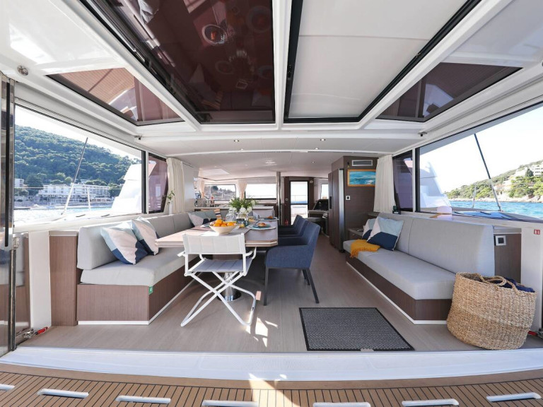 Hire Catamaran Bali with a boat licence