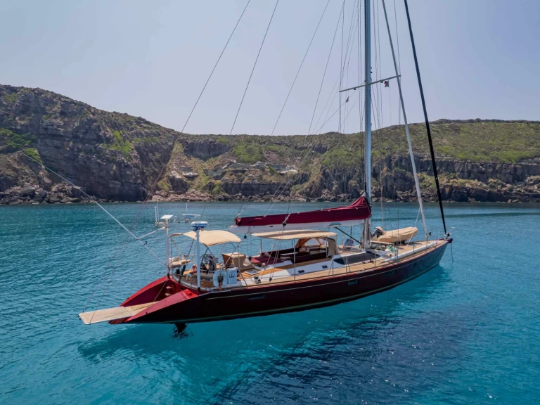Sailboat to hire Pisa at the best price