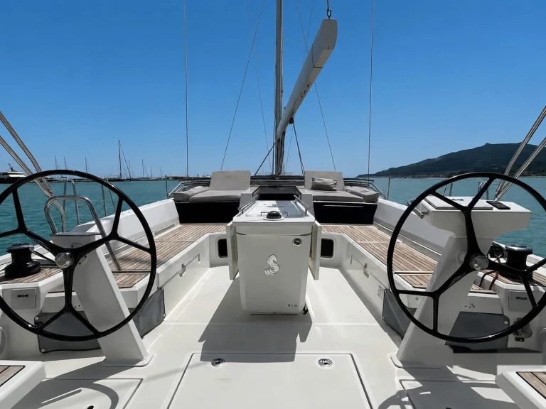 Hire Sailboat with or without skipper Bénéteau Vlycho