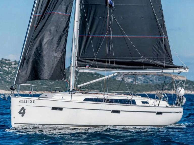 Yacht hire Pirovac cheap Cruiser 41S