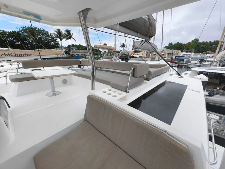 Catamaran to hire Bas du Fort at the best price