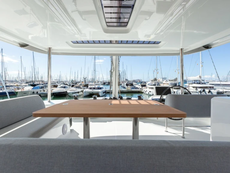 Catamaran hire in Palma de Mallorca - Lagoon Lagoon 55 - 4 + 2 cab.