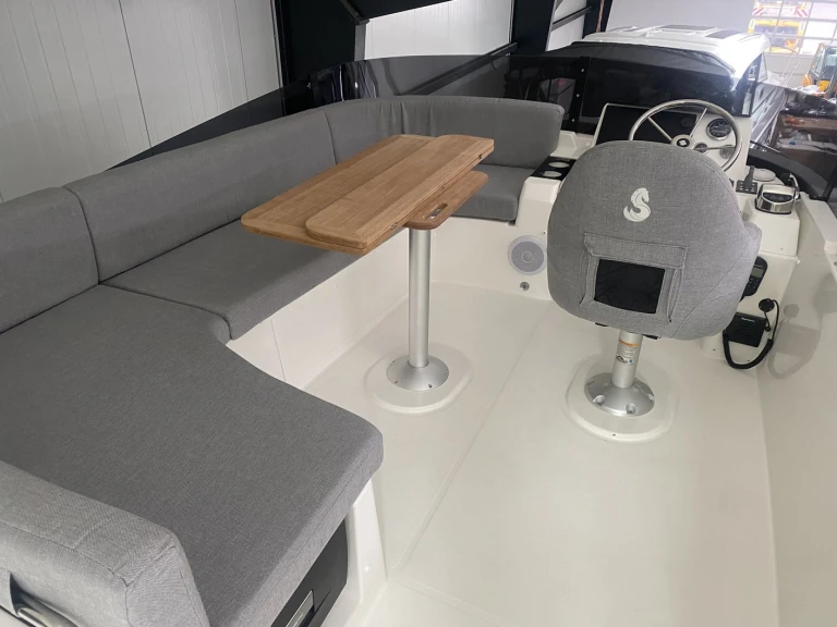 Yacht hire Pula cheap Swift Trawler 35