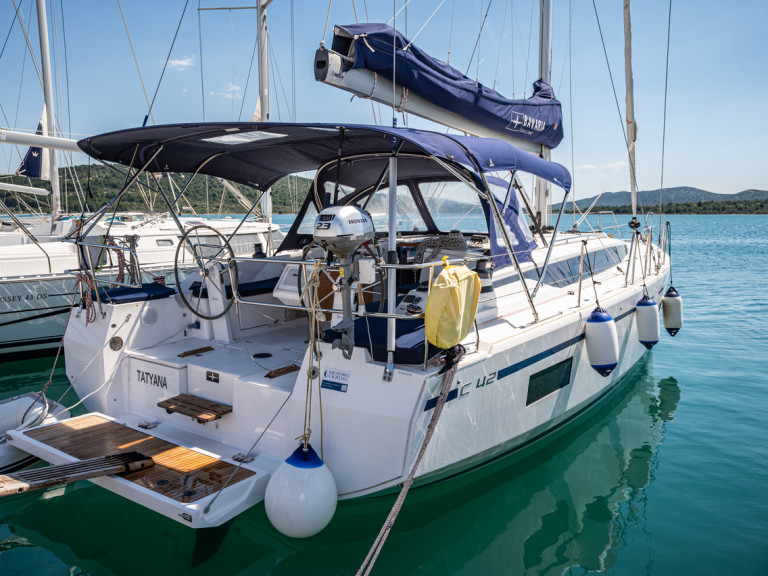 Yacht hire Pirovac cheap Bavaria C42