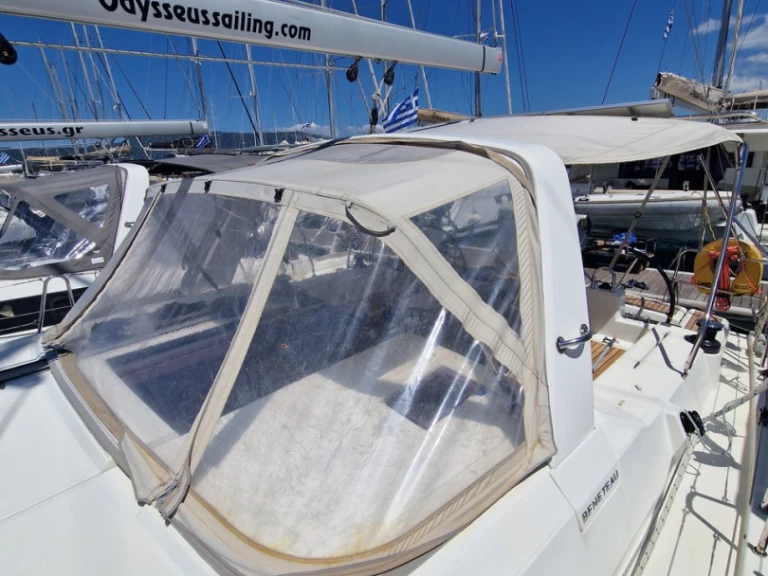 Hire Sailboat Bénéteau with a boat licence