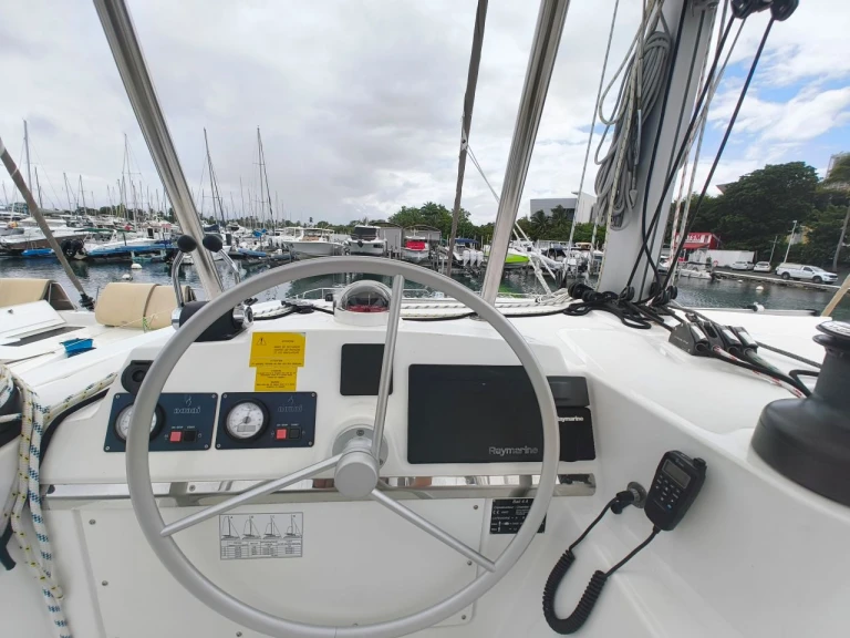 Hire Catamaran with or without skipper Bali Bas du Fort