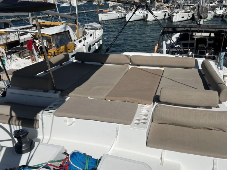 Hire Catamaran Bali with a boat licence