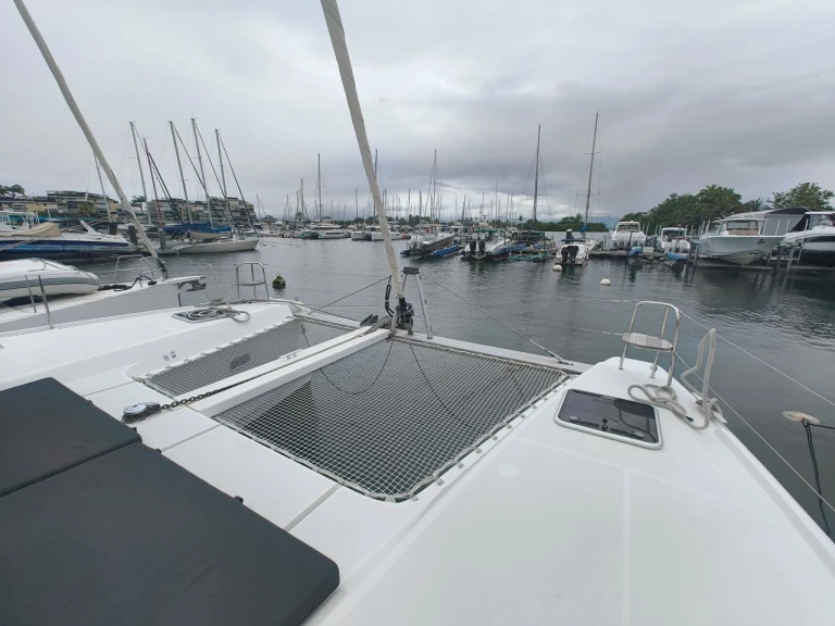 Yacht hire Bas du Fort cheap Lagoon 42