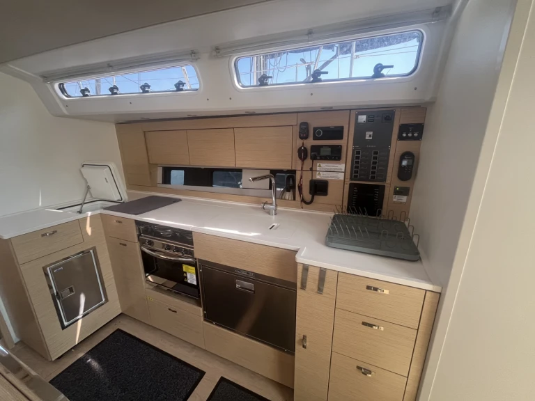 Yacht charter Marseille - Hanse Hanse 460 on SamBoat