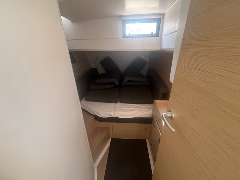 Hire a Hanse Hanse 460 Marseille