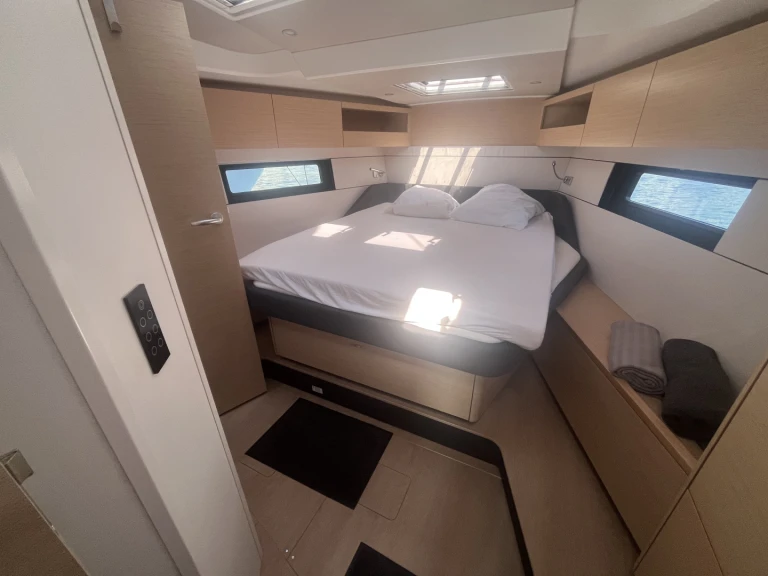 Yacht hire Marseille cheap Hanse 460