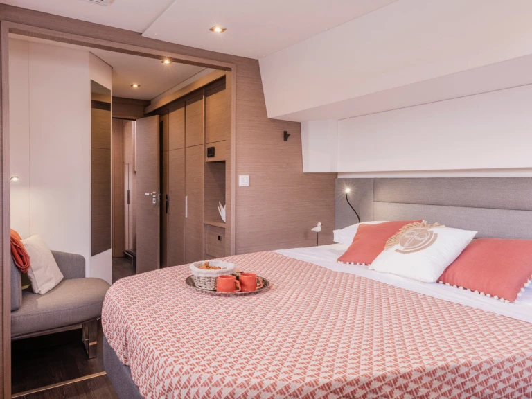 Yacht hire Sant Antoni de Portmany cheap Aura 51
