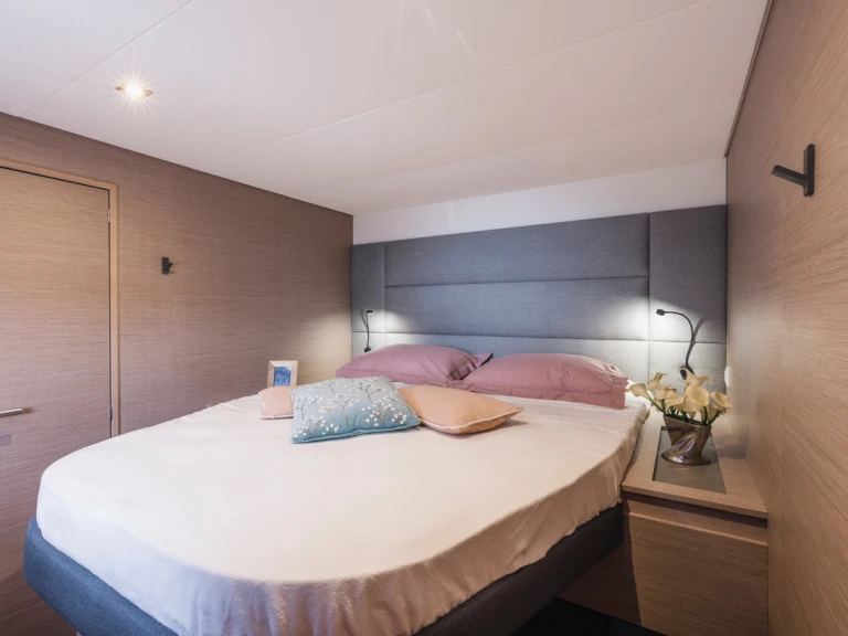 Catamaran hire in Sant Antoni de Portmany - Fountaine Pajot Aura 51