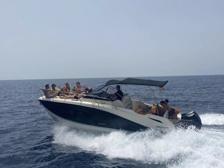 Yacht charter Sant Antoni de Portmany - Quicksilver Activ 875 Sundeck on SamBoat
