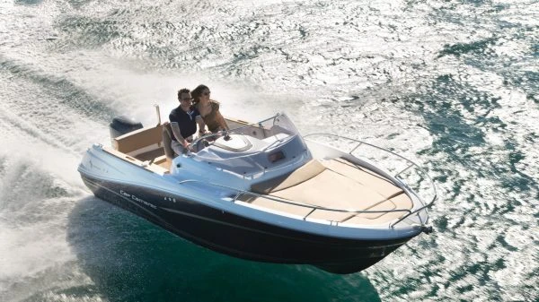 Hire a Jeanneau Cap Camarat 650 Preko