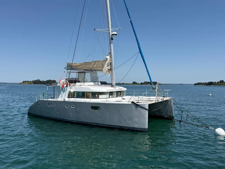Hire a VISAGE 450 Pointe-à-Pitre