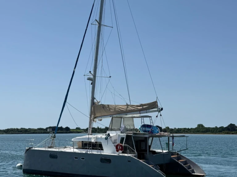 Yacht charter Le Marin - VISAGE 450 on SamBoat