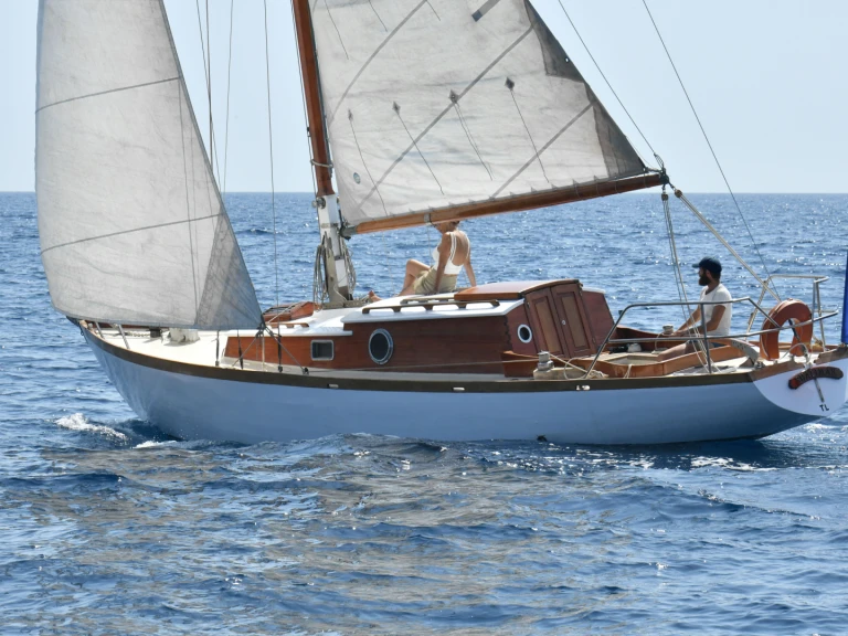 Charter a Chantier Durand  modèle Unique in Saint-Raphaël on Samboat