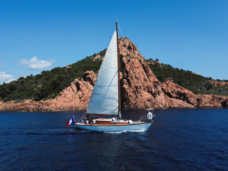 Sailboat hire in Saint-Raphaël - Chantier Durand  modèle Unique