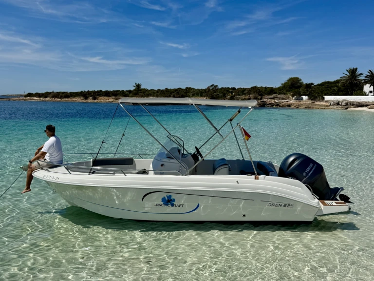 Charter a Pacific Craft Pacific Craft 625 Open Trendy in Ibiza Town on Samboat
