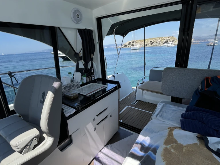 Bénéteau Antares 9 OB charter bareboat or skippered in  Six-Fours-les-Plages