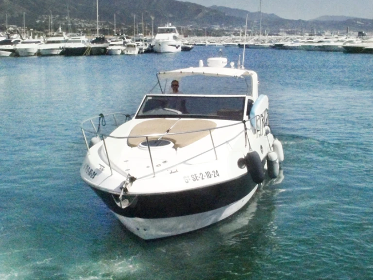 Motorboat to hire Marbella at the best price