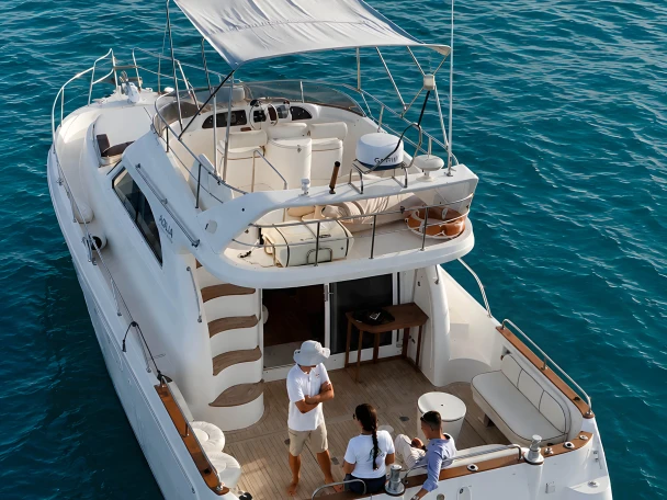 Motorboat to hire Marbella at the best price