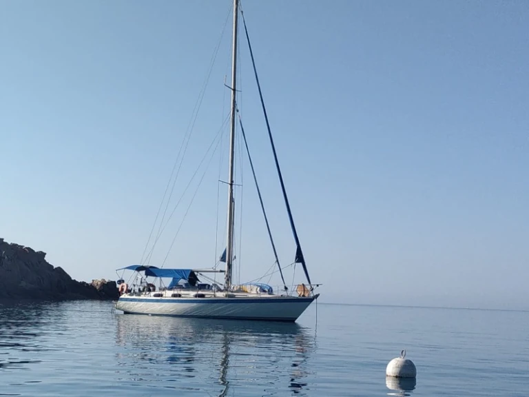 Yacht charter Port-Saint-Louis-du-Rhône - Wauquiez Centurion 42 on SamBoat
