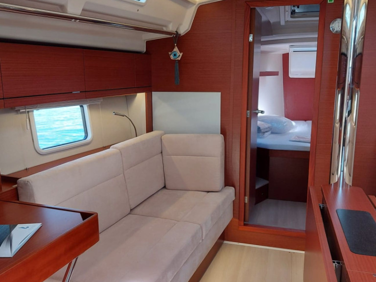 Hanse Hanse 418 charter bareboat or skippered in  Lávrio