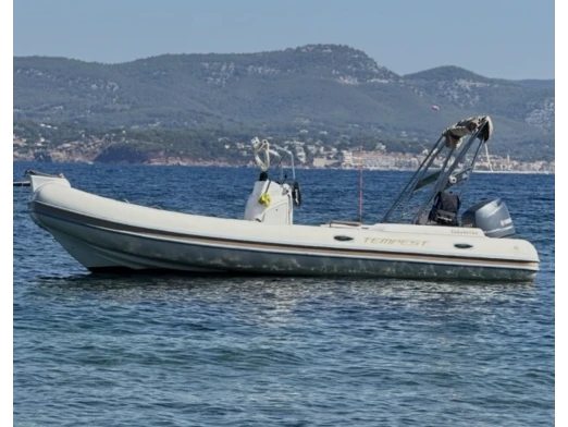 Yacht hire Toulon cheap Tempest 626 Ivory