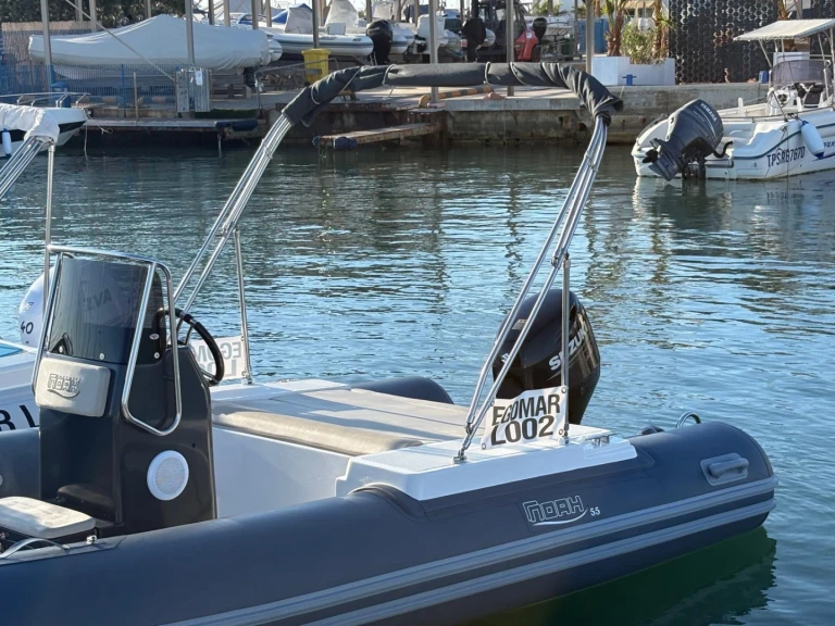 Hire RIB Noah with a boat licence