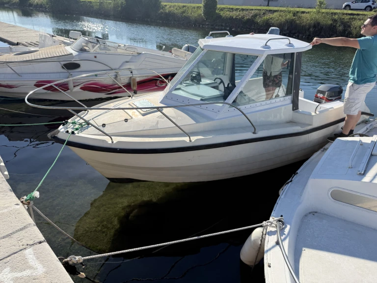 Clear Clear liner 530 charter bareboat or skippered in  Sète