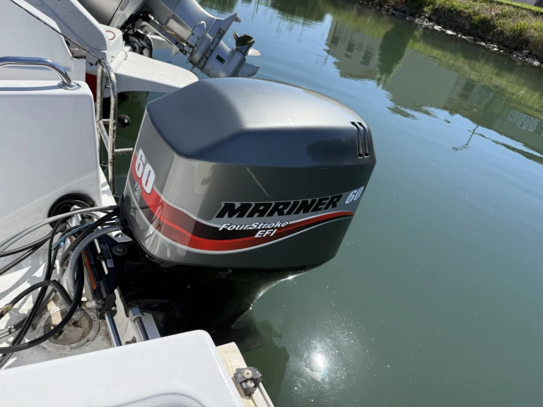 Yacht hire Sète cheap Clear liner 530