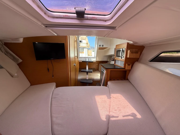 Charter a BravaBoats BA 75 in Roses on Samboat