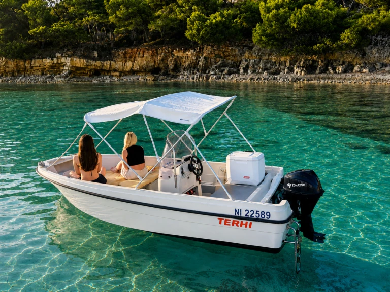 Charter a Terhi 450 in Golfe-Juan on Samboat
