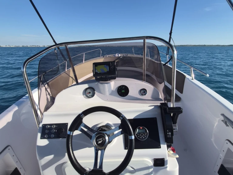 Hire Motorboat with or without skipper Insidias Marine Nin