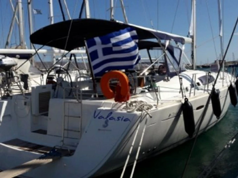 Charter a Bénéteau Oceanis 54 in Athens on Samboat