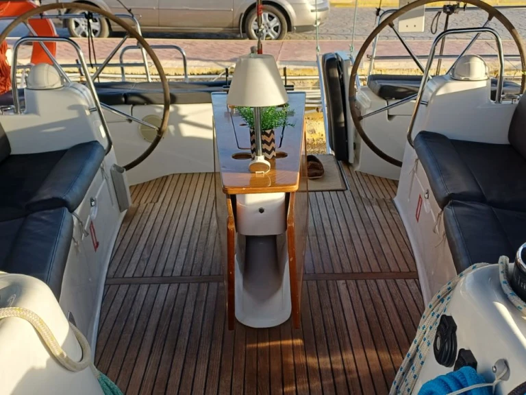 Hire Sailboat Bénéteau with a boat licence