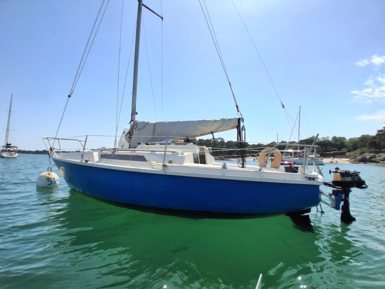 Yacht hire Port la Forêt cheap Edel 660