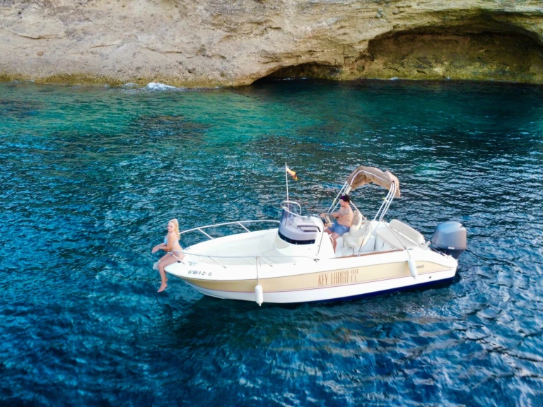 Motorboat hire in Sant Antoni de Portmany - key 22