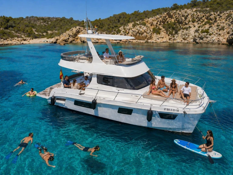 Yacht charter Torrevieja - Flash Catamarans Flash Cat 43 Special Edition on SamBoat