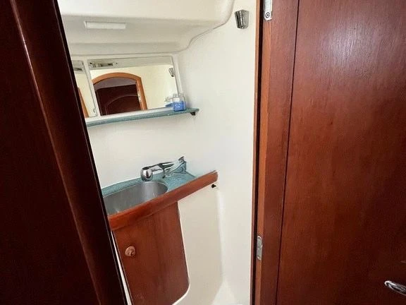 Yacht charter Níkiti - Jeanneau Sun Odyssey 43 on SamBoat