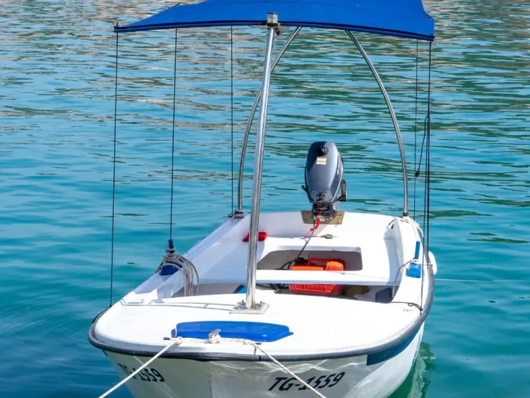 Yacht charter Trogir -  Motorboat on SamBoat