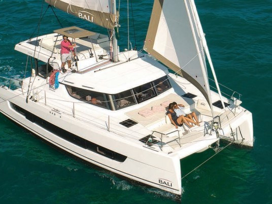 Yacht hire Pirovac cheap Bali Catspace Voile