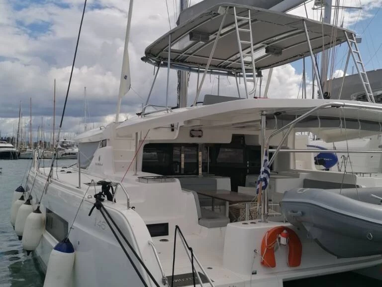 Catamaran to hire Sývota at the best price