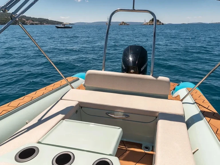 Charter a  Bura 8.0 in Trogir on Samboat