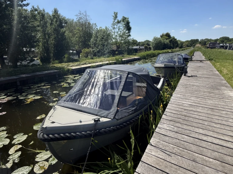 Yacht hire Oud Ade cheap Aqua 24 de Luxe